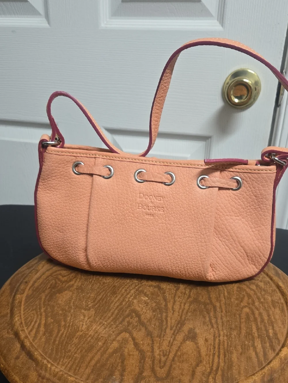 D&B Peach Leather Shoulder Bag - Women - Picture 4 of 8